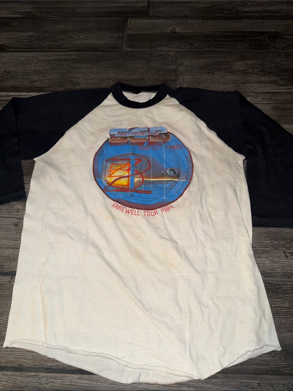 Vintage- 1984 sweet comfort band men’s medium small raglan single stitch shirt